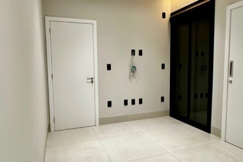 13705850-2723-4087-928b-c3ced33d92c8