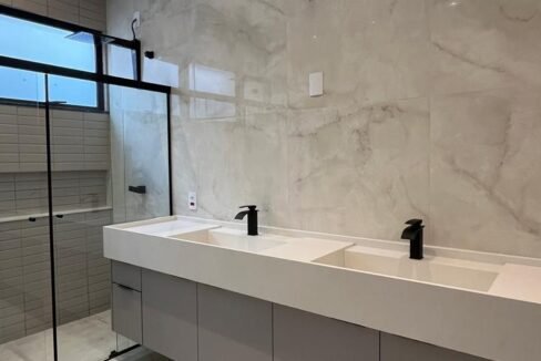 13abd2eb-9662-44da-9e44-4661e1c3acb4