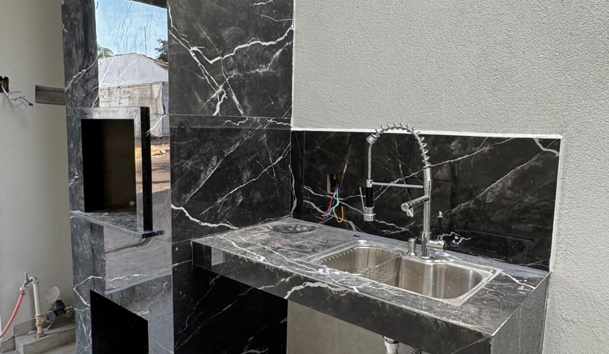 41342279-355b-49ad-8b3d-bec16f68bf5a