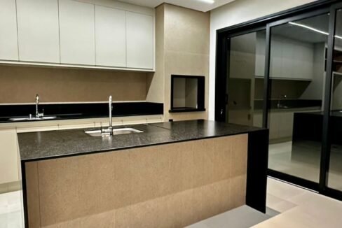 537c8a04-22c6-49e2-b6b1-4ba194a3cc83