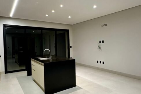 670b46f0-2bfa-469b-9d8f-6efd59886088