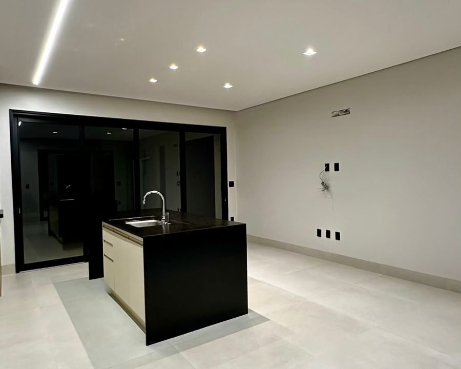 670b46f0-2bfa-469b-9d8f-6efd59886088