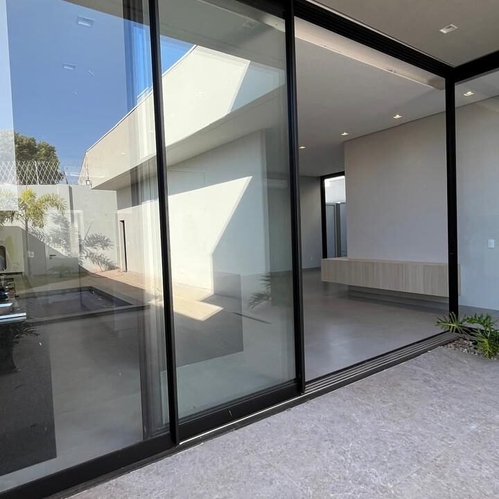 74d786ae-f385-4cd5-9cee-9e353d8a679e