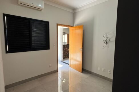 7a12a363-f95b-45e0-8b19-2c8239e9c4a9