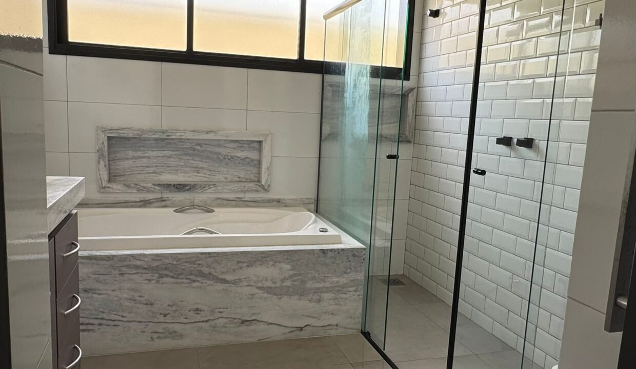 83b9d3f7-f00a-48d1-81da-019007c1cf1a