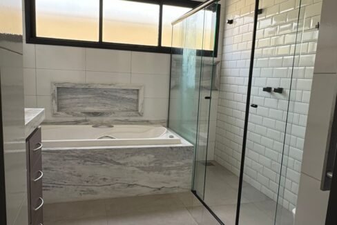 83b9d3f7-f00a-48d1-81da-019007c1cf1a