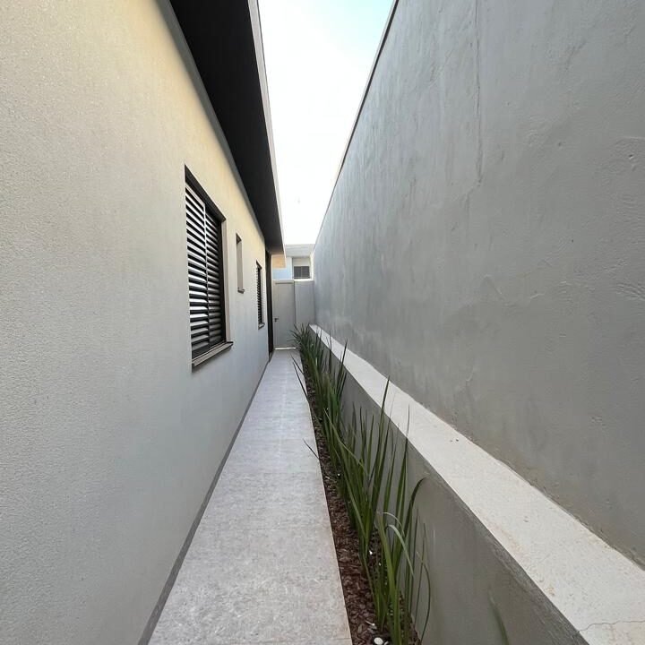 88589985-7c6f-4ff3-80be-1ecf5ccf2a42