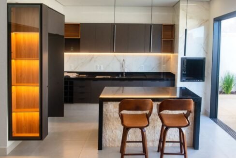 b1973e63-3b5b-4af5-b44c-b520e709e9af