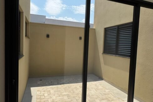 d251666f-e83d-4a96-a659-63595927ac08