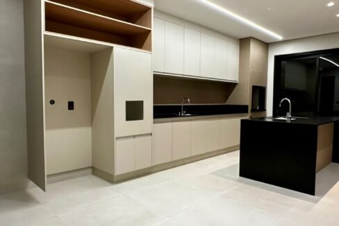 dc401175-4d03-47a3-aa6c-533d9f174cad