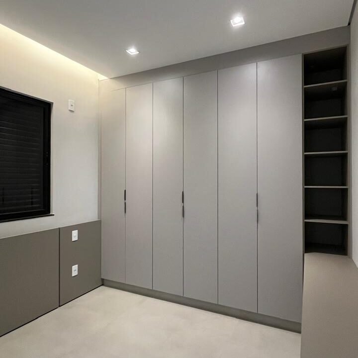 e7aee8af-3481-45f3-9556-93764483d219