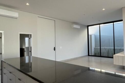 ed8ac70c-28b5-4a09-a44d-6a90753b6646