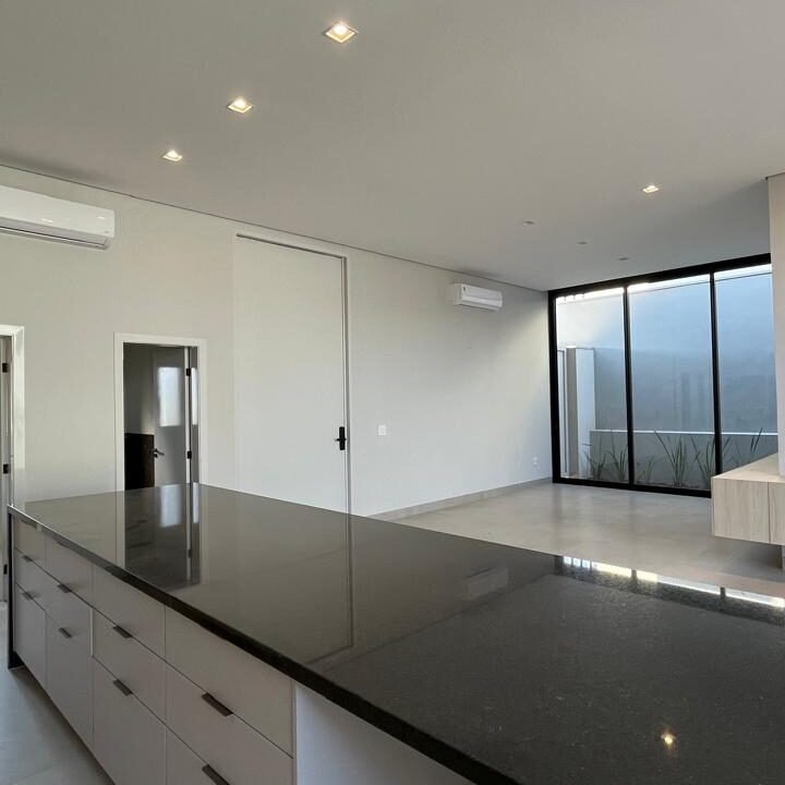 ed8ac70c-28b5-4a09-a44d-6a90753b6646