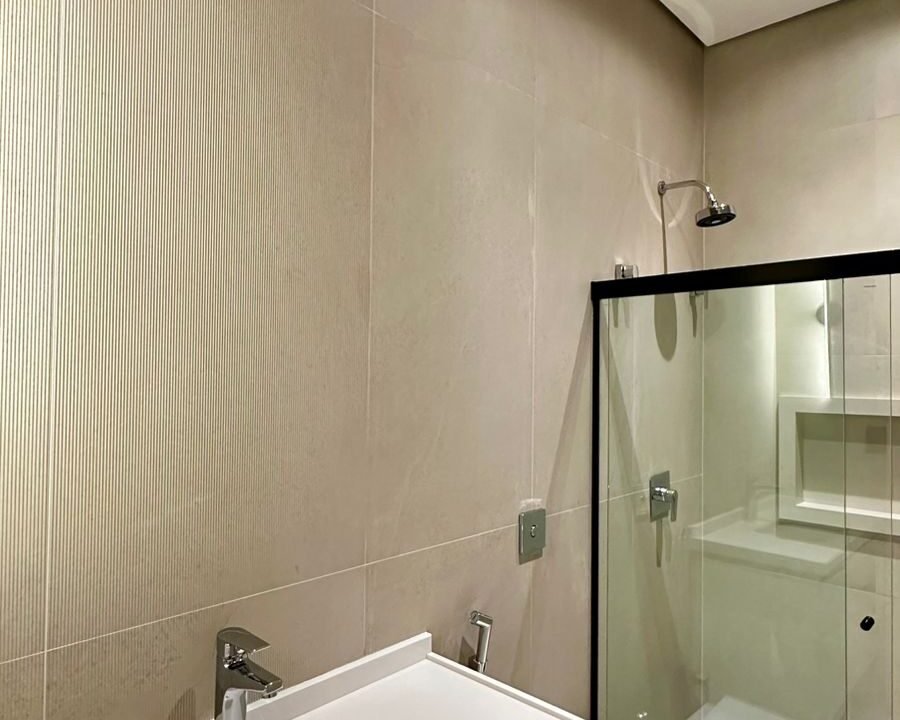 f6789e75-495d-4284-949a-ff91f23f6f5a