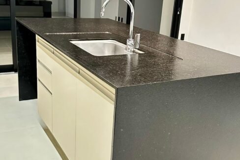 fbd9e8f3-c507-4898-a36b-4924a9c6d85a