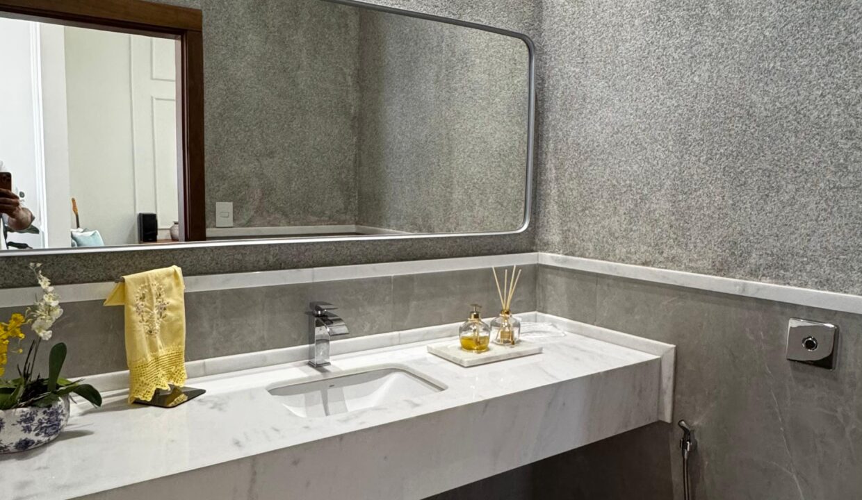 WhatsApp Image 2026-04-11 at 17.47.00