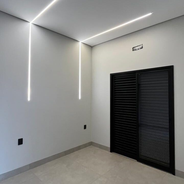 1770465072-3AD7BB6D3077904DB16A