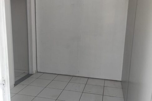 1777552917-2AF8DF1583D7972D7A23